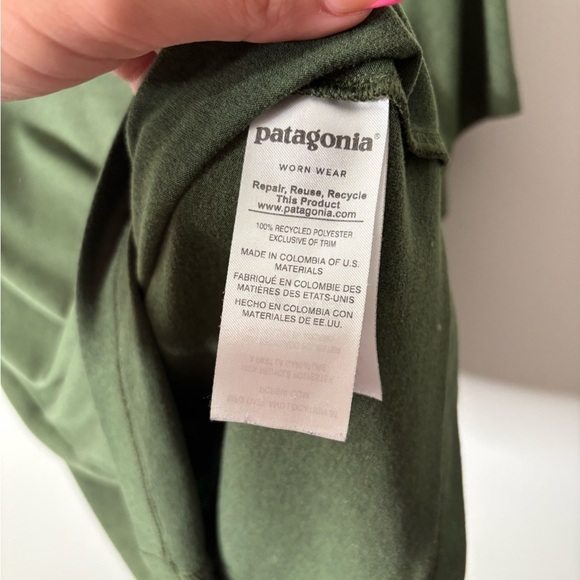 Patagonia Men’s Pocket Front Short Sleeve Green Performance Shirt - Picture 4 of 5